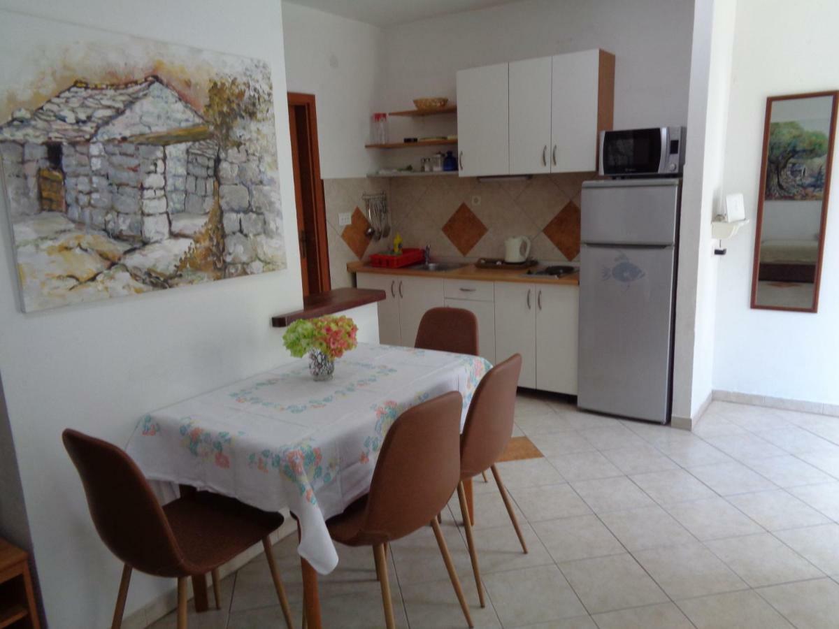 Apartments Maslina Lumbarda Exterior foto